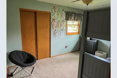 545 E Estates Pl, Oak Creek, WI 53154 - Photo 19