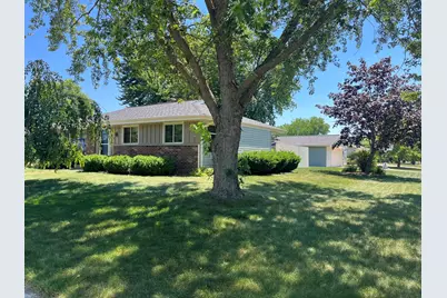 545 E Estates Pl, Oak Creek, WI 53154 - Photo 41