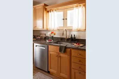 5244 N Shoreland Ave, Whitefish Bay, WI 53217 - Photo 25