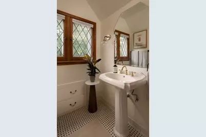5244 N Shoreland Ave, Whitefish Bay, WI 53217 - Photo 33
