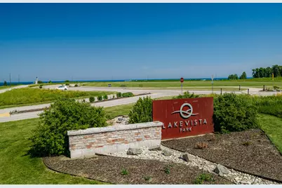8899 S Patricia Blvd, Oak Creek, WI 53154 - Photo 21