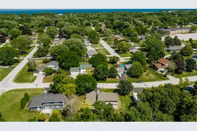8899 S Patricia Blvd, Oak Creek, WI 53154 - Photo 19