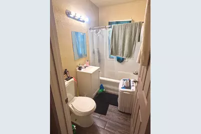 2208 W Locust St, Milwaukee, WI 53206 - Photo 25