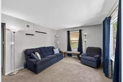 8601 W Melvina St, Milwaukee, WI 53222 - Photo 3