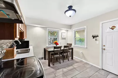 8601 W Melvina St, Milwaukee, WI 53222 - Photo 11