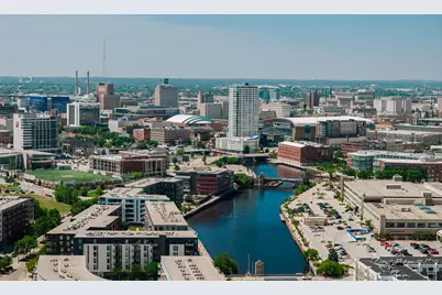 904 E Pearson St #115, Milwaukee, WI 53202 - Photo 29
