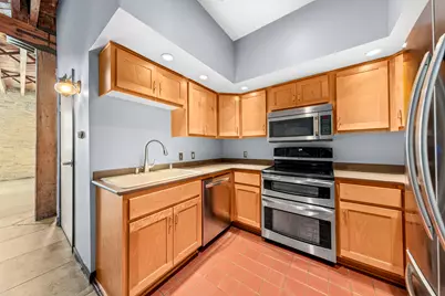 904 E Pearson St #115, Milwaukee, WI 53202 - Photo 9