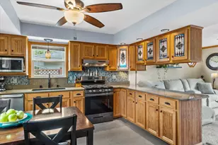 3250 S 105th St, West Allis, WI 53227 - Photo 9