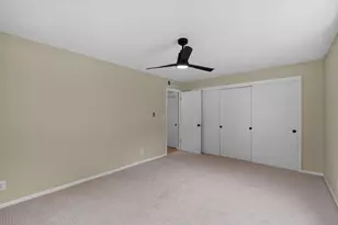 2101 Chateau Ct, Grafton, WI 53024 - Photo 11