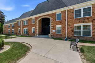 2101 Chateau Ct, Grafton, WI 53024 - Photo 21
