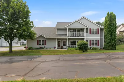 191  Bur Oak Ln #B, Grafton, WI 53024 - Photo 1