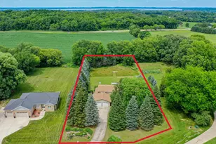 4751 E Oakview Dr, Milton, WI 53563 - Photo 3
