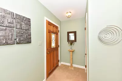 211 E Alta Loma Cir, Thiensville, WI 53092 - Photo 5