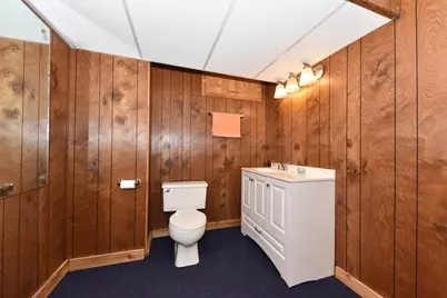 211 E Alta Loma Cir, Thiensville, WI 53092 - Photo 25