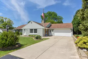 211 E Alta Loma Cir, Thiensville, WI 53092 - Photo 35