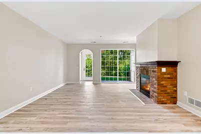 2660 W Colonial Woods Dr, Oak Creek, WI 53154 - Photo 11