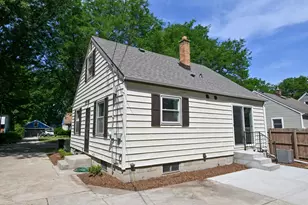 1020 S 111th St, West Allis, WI 53214 - Photo 31