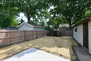 1020 S 111th St, West Allis, WI 53214 - Photo 27