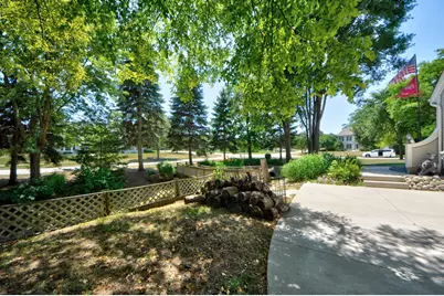 6988 W Southview Dr, Franklin, WI 53132 - Photo 31