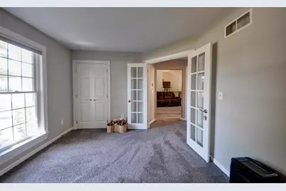 6988 W Southview Dr, Franklin, WI 53132 - Photo 19