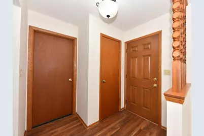 6126 S Merrill Ave, Cudahy, WI 53110 - Photo 5