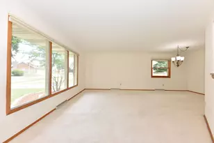 6126 S Merrill Ave, Cudahy, WI 53110 - Photo 9