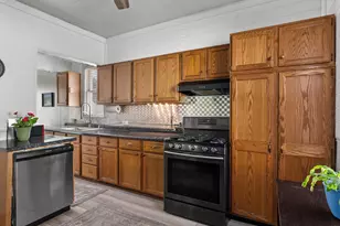 436 N 7th St, Manitowoc, WI 54220 - Photo 7