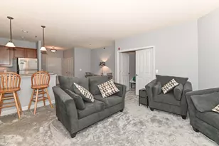 4130 S Lake Dr, Saint Francis, WI 53235 - Photo 13
