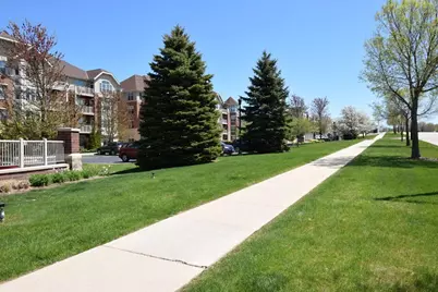 4130 S Lake Dr #278, Saint Francis, WI 53235 - Photo 27