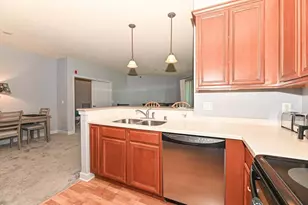 4130 S Lake Dr, Saint Francis, WI 53235 - Photo 7