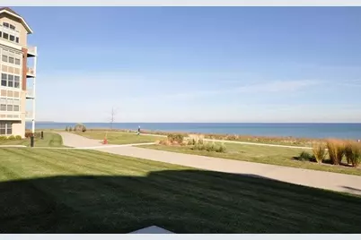 4130 S Lake Dr #278, Saint Francis, WI 53235 - Photo 29