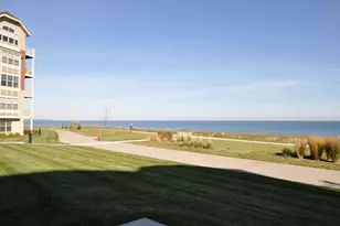 4130 S Lake Dr, Saint Francis, WI 53235 - Photo 29