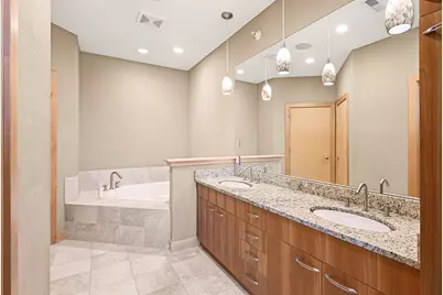 7513 W Tuckaway Pines Cir, Franklin, WI 53132 - Photo 19