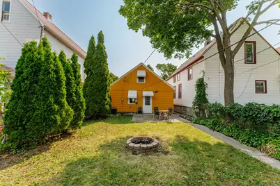 3269 N Oakland Ave, Milwaukee, WI 53211 - Photo 27
