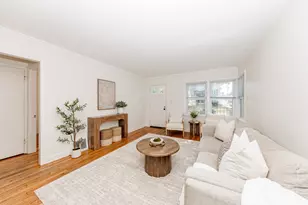 3269 N Oakland Ave, Milwaukee, WI 53211 - Photo 5