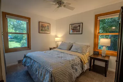 2712  Nagawicka Ave, Delafield, WI 53018 - Photo 9