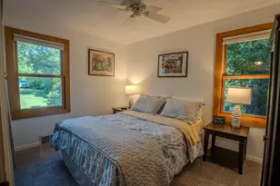 2712 Nagawicka Ave, Delafield, WI 53018 - Photo 9