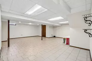 36651 Prairie Dr, Summit, WI 53066 - Photo 43