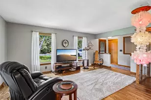 36651 Prairie Dr, Summit, WI 53066 - Photo 5