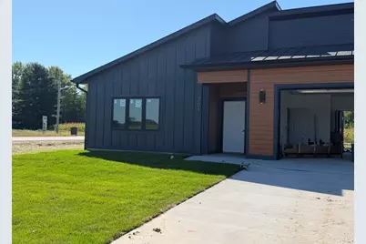 301  Daisy Dr, Rockland, WI 54614 - Photo 1