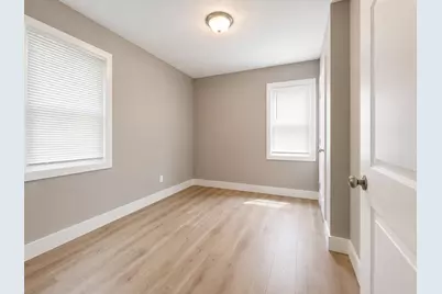5330 N 36th St, Milwaukee, WI 53209 - Photo 7
