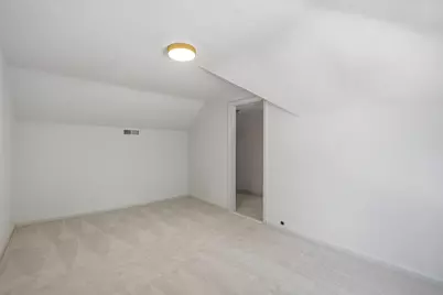 2202 S 70th St, West Allis, WI 53219 - Photo 15