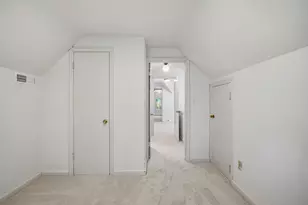 2202 S 70th St, West Allis, WI 53219 - Photo 17