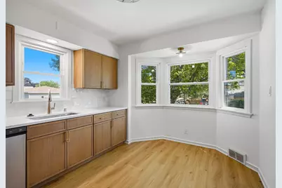 2202 S 70th St, West Allis, WI 53219 - Photo 5