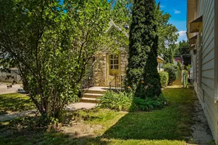 2202 S 70th St, West Allis, WI 53219 - Photo 3