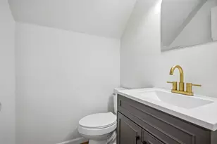 2202 S 70th St, West Allis, WI 53219 - Photo 19