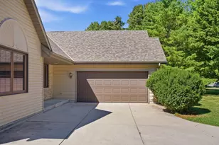 N114W19759 Woodberry Pass, Germantown, WI 53022 - Photo 3