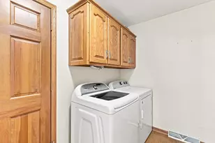 N114W19759 Woodberry Pass, Germantown, WI 53022 - Photo 19