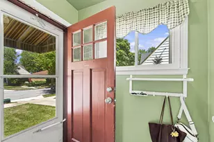 2915 E Allerton Ave, Saint Francis, WI 53235 - Photo 23