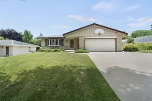 4109 W Hemlock St, Milwaukee, WI 53209 - Photo 1